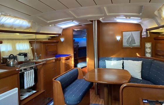 Sailboat Bénéteau Oceanis 423 Clipper 12.64m