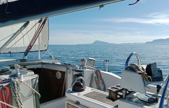 Sailboat Beneteau Oceanis 351 10.4m