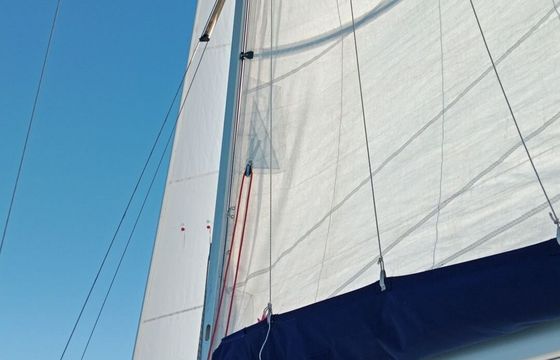 Sailboat Beneteau Oceanis 351 10.4m