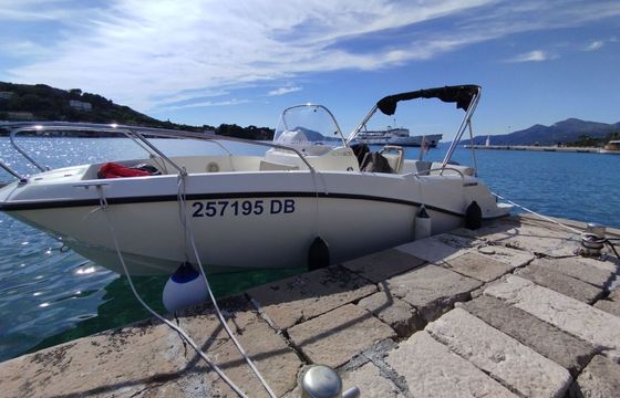 Motorboat Quicksilver Activ 605 Open 150hp