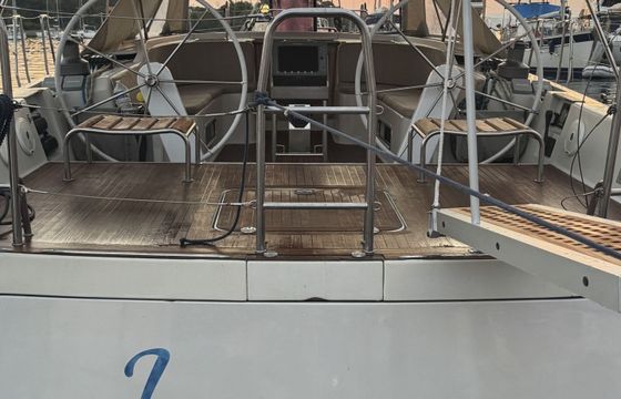 Sailboat Hanse 540 e 16.5m