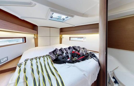 Sailboat Oceanis 40.1 12m