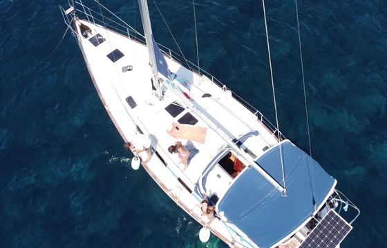 Sailboat Bavaria 42 13m