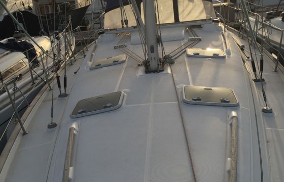 Sailboat BENETEAU 411 12.7m