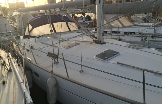 Sailboat BENETEAU 411 12.7m