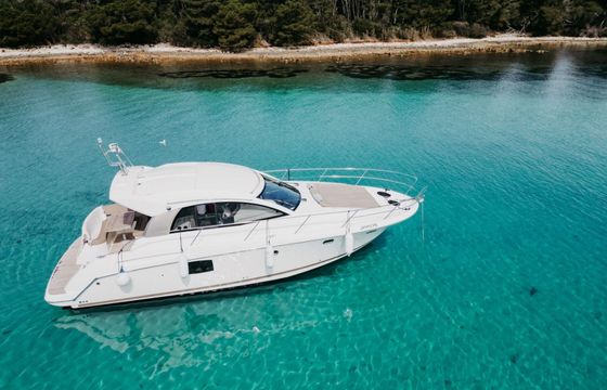 Motorboat Jeanneau Prestige 390 S 320hp