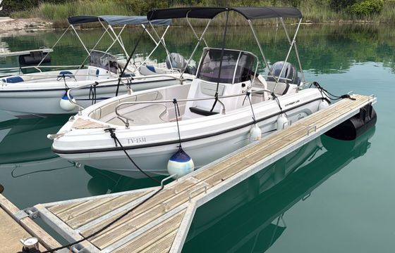 Motorboat Ranieri,LICENSE REQUIRED 19F 115hp