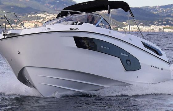 Motorboat KARNIC SL 902 400hp