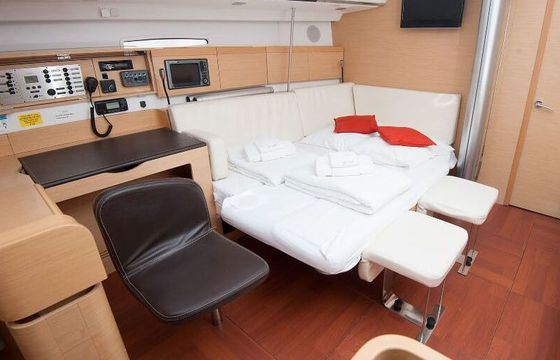 Sailboat BENETEAU FIRST 45 14.07m