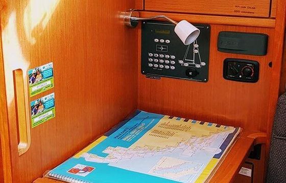 Sailboat Bavaria Bavaria Cruiser 33 9.99m