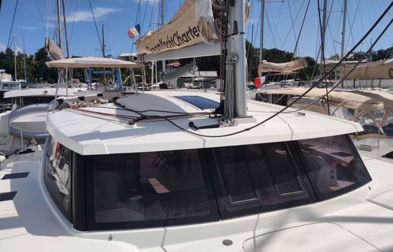 Catamaran Fountaine Pajot Lucia 40 with watermaker 11.73m