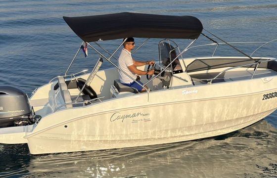 Motorboat Cayman Yacht 585 130hp