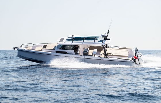 Motor yacht Axopar 45 Cross Top 900hp