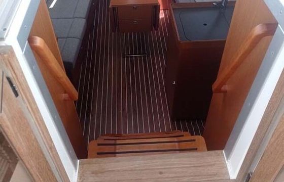 Sailboat Bavaria Yachtbau Bavaria Cruiser 34 - 2 cab. 9m