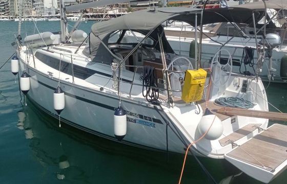 Sailboat Bavaria Yachtbau Bavaria Cruiser 34 - 2 cab. 9m