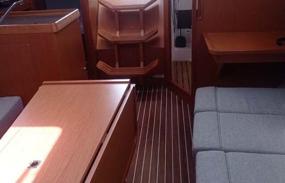 Sailboat Bavaria Yachtbau Bavaria Cruiser 34 - 2 cab. 9m
