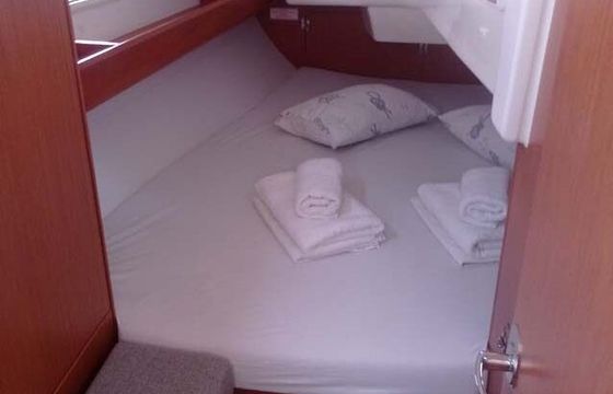 Sailboat Bavaria Yachtbau Bavaria Cruiser 34 - 2 cab. 9m