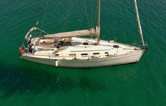 Sailboat Beneteau Cyclades 39.3 11.7m
