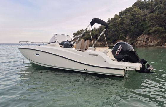 Motorboat QUICKSILVER 675 sundeck 150hp
