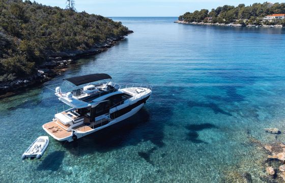 Motor yacht Galeon 440 Fly 960hp