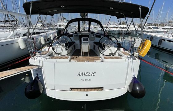 Sailboat Sun Odyssey 449 13.76m
