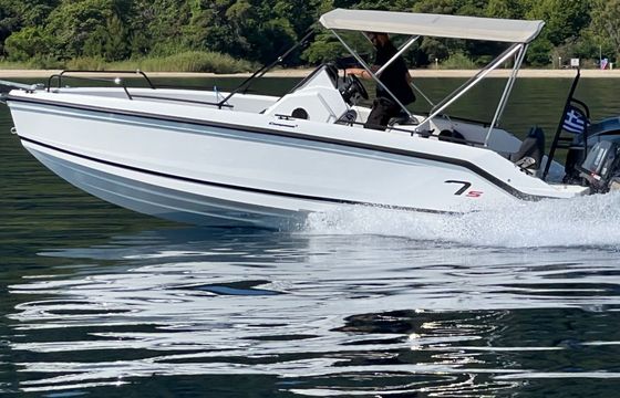 Motorboat Compass 7s 250hp