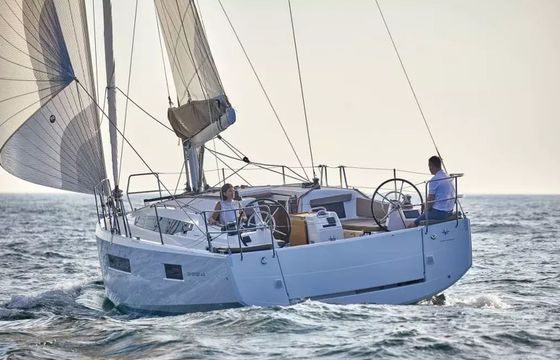 Sailboat Jeanneau Sun odyssey 410 12.28m