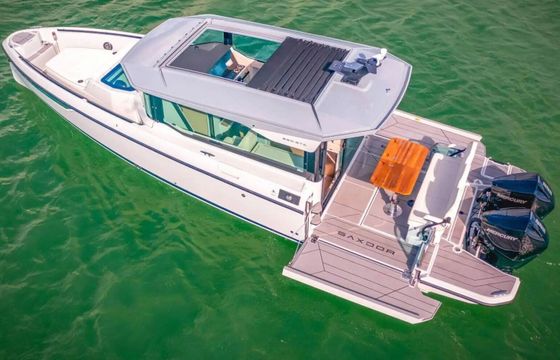 Motorboat Saxdor 320 GTC 450hp