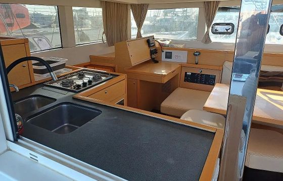 Catamaran Lagoon 39 11.8m