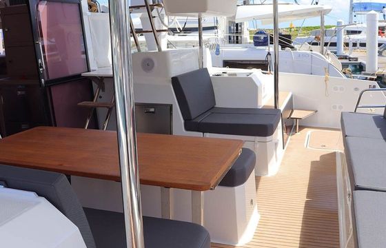 Catamaran Fountaine Pajot Fountaine Pajot Astrea 42 Quatuor 12.58m