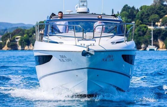 Motor yacht Princess V40 760hp