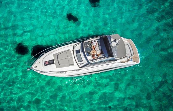 Motor yacht Princess V40 760hp
