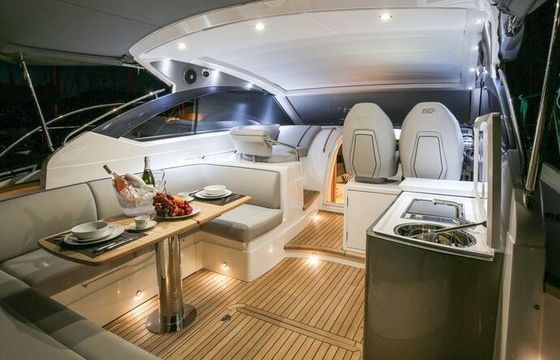 Motor yacht Princess V40 760hp