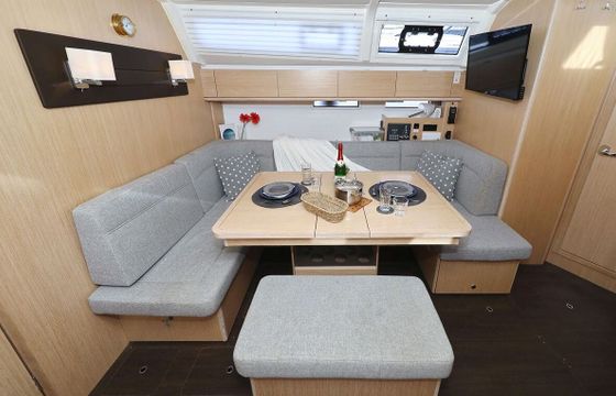 Sailboat Bavaria Yachtbau Bavaria Cruiser 46 - 4 cab. 14m