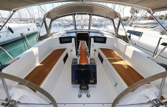 Sailboat Hanse Hanse 388 11.4m