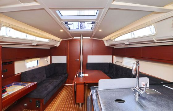 Sailboat Hanse Hanse 388 11.4m