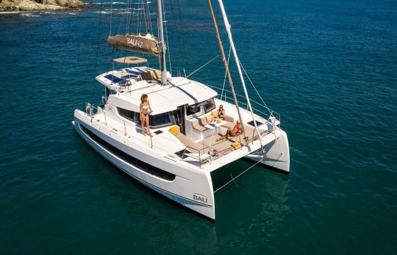 Catamaran Catana Group Bali 4.2 - 4 + 1 cab. 12m