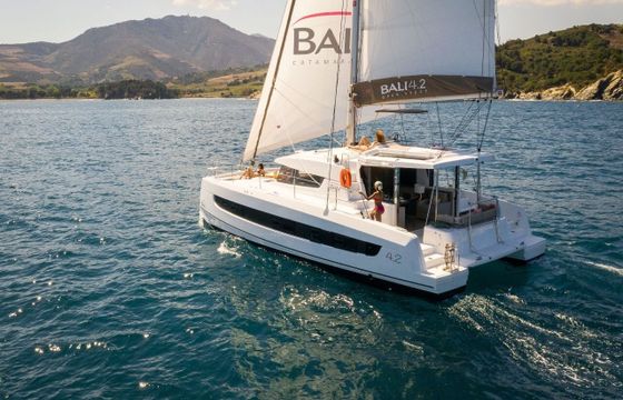 Catamaran Catana Group Bali 4.2 - 4 + 1 cab. 12m