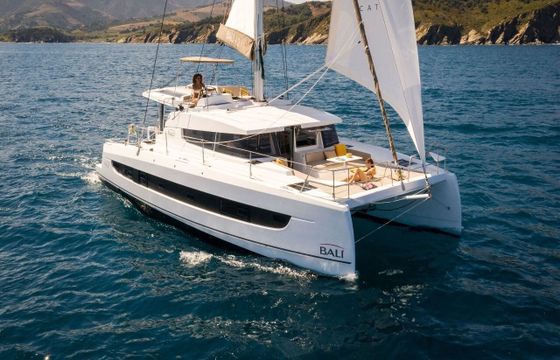 Catamaran Catana Group Bali 4.2 - 4 + 1 cab. 12m