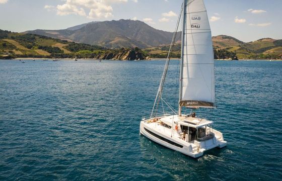 Catamaran Catana Group Bali 4.2 - 4 + 1 cab. 12m
