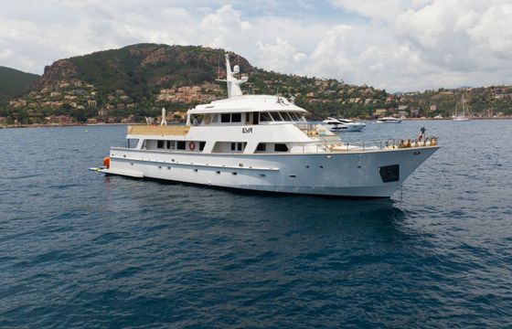 Motor yacht Cheoy Lee 35 2000hp