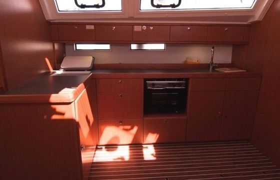 Sailboat BAVARIA CRUISER 46 14.27m