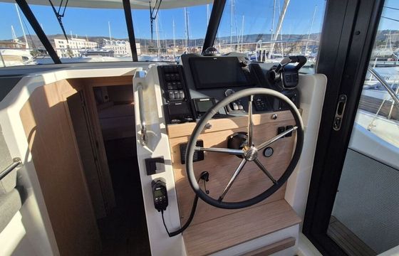 Motor yacht Bénéteau Swift Trawler 41 638hp