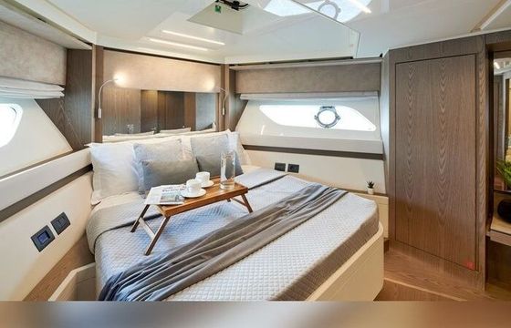 Motor yacht Ferretti 550 800hp