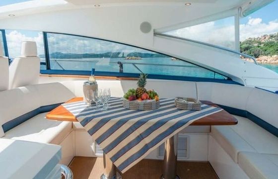 Motorboat Princess V53 1200hp