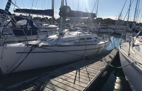 Sailboat Elan 31 9.4m