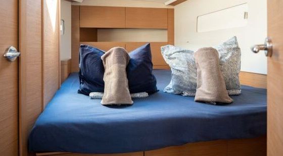 Sailboat Jeanneau Sun Odyssey 410 12m