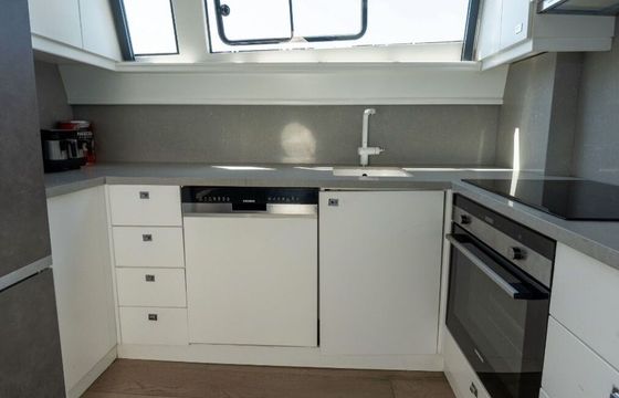 Motor yacht custom 2025