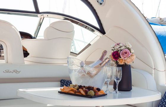 Motorboat Sea Ray sundancer 900hp