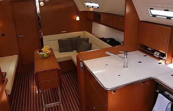 Sailboat BAVARIA CRUISER 36 11.55m